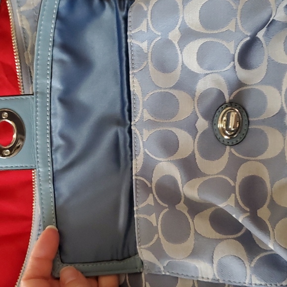 Coach purse - Picture 4 of 10